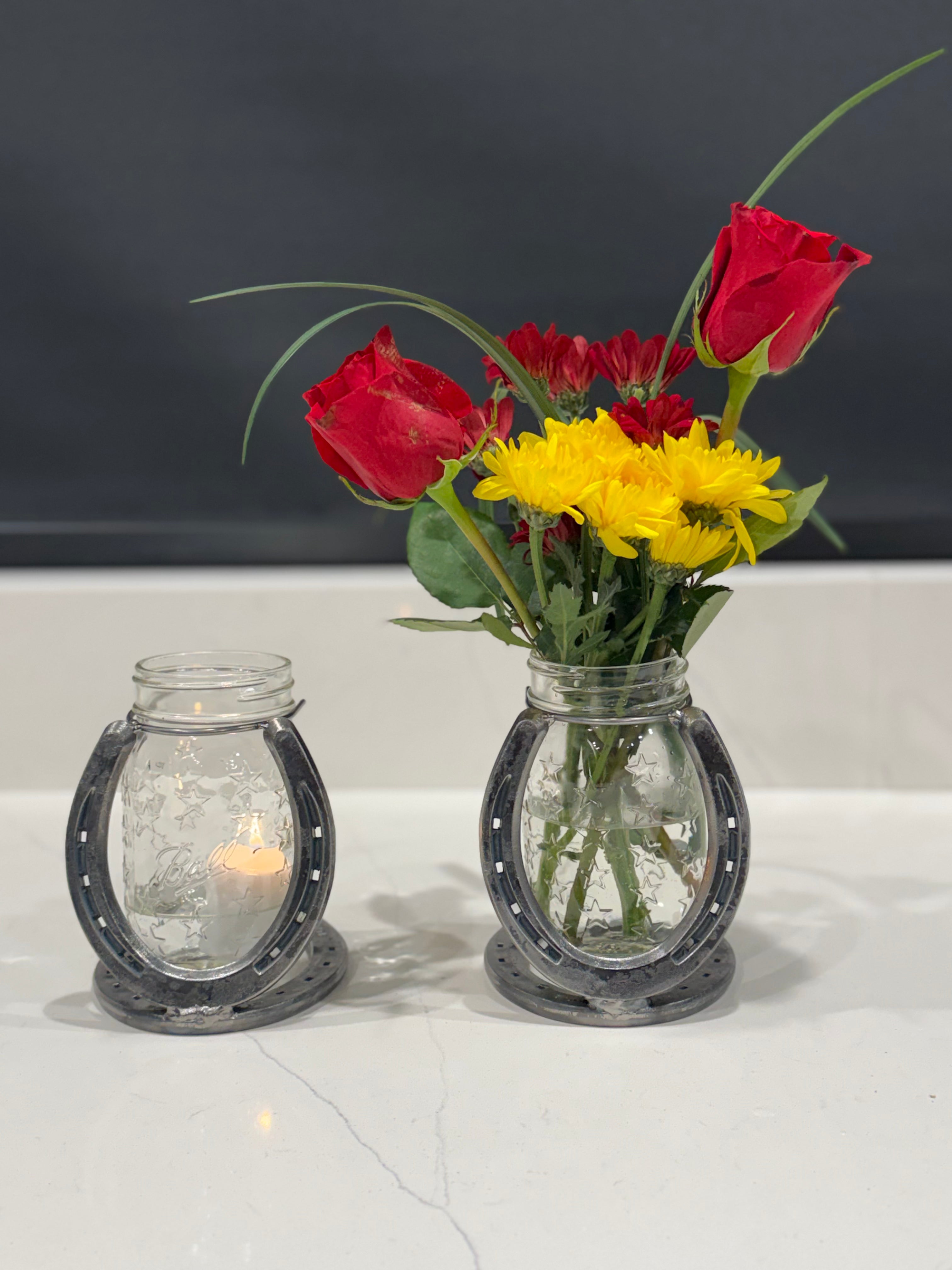 Horseshoe Vase (JAR INCLUDED)